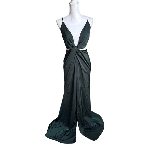 Showpo. Simple Twist of Fate Emerald Satin Dress Size 4 - Picture 4 of 17